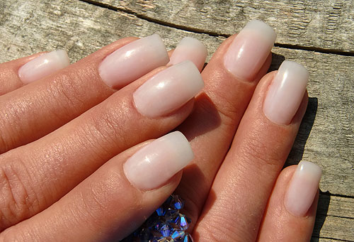 Kunstnägel natürlich mit milky Look - Nageldesign und Nailart von Peri-Nails - Petra Rivers in München