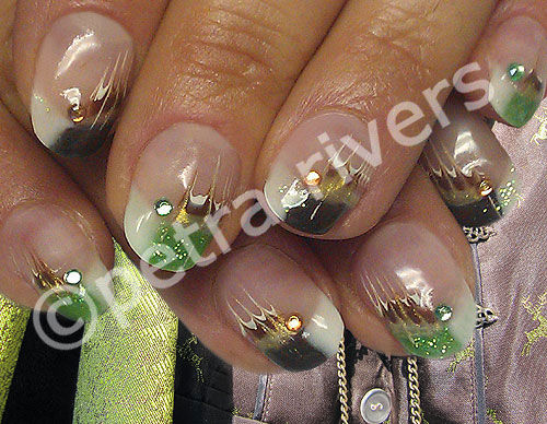 Oktoberfest 2011 - Nailart passend zum Dirndl - Wiesn Nägel