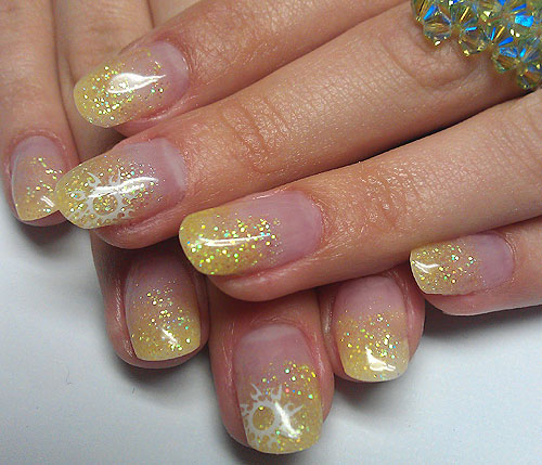 sommerliche, gelb glitzernde Fingerngel aus Acryl