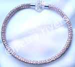 Lederarmband - Reptilienoptik - Farbe:Rose-Metallic - 4 mm Durchmesser mit Strass besetztem Magnetverschluss